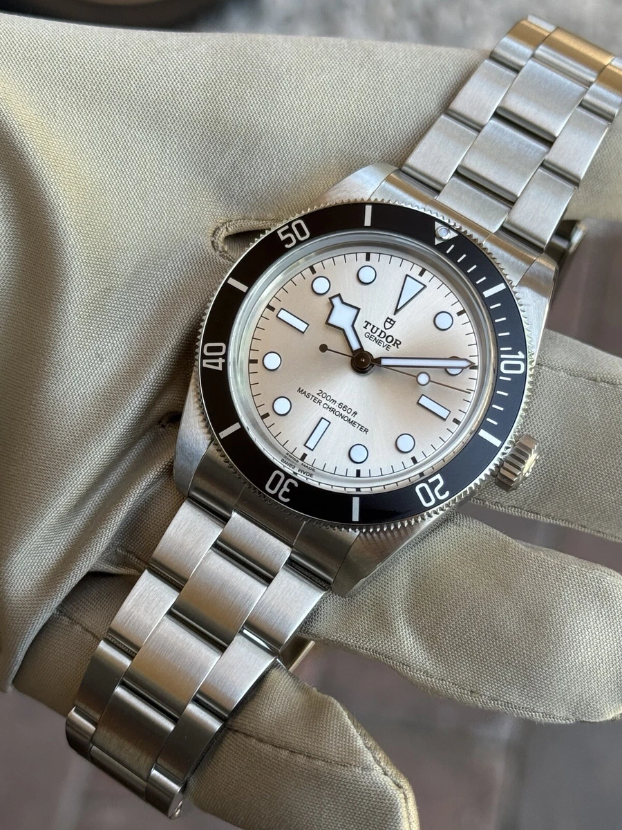 The Opaline Bay — Heritage Diver Series
